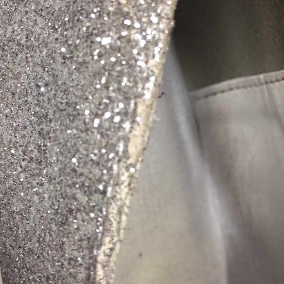 ✨✨REDUCED Women’s Silver Heels✨✨ - Picture 6 of 6